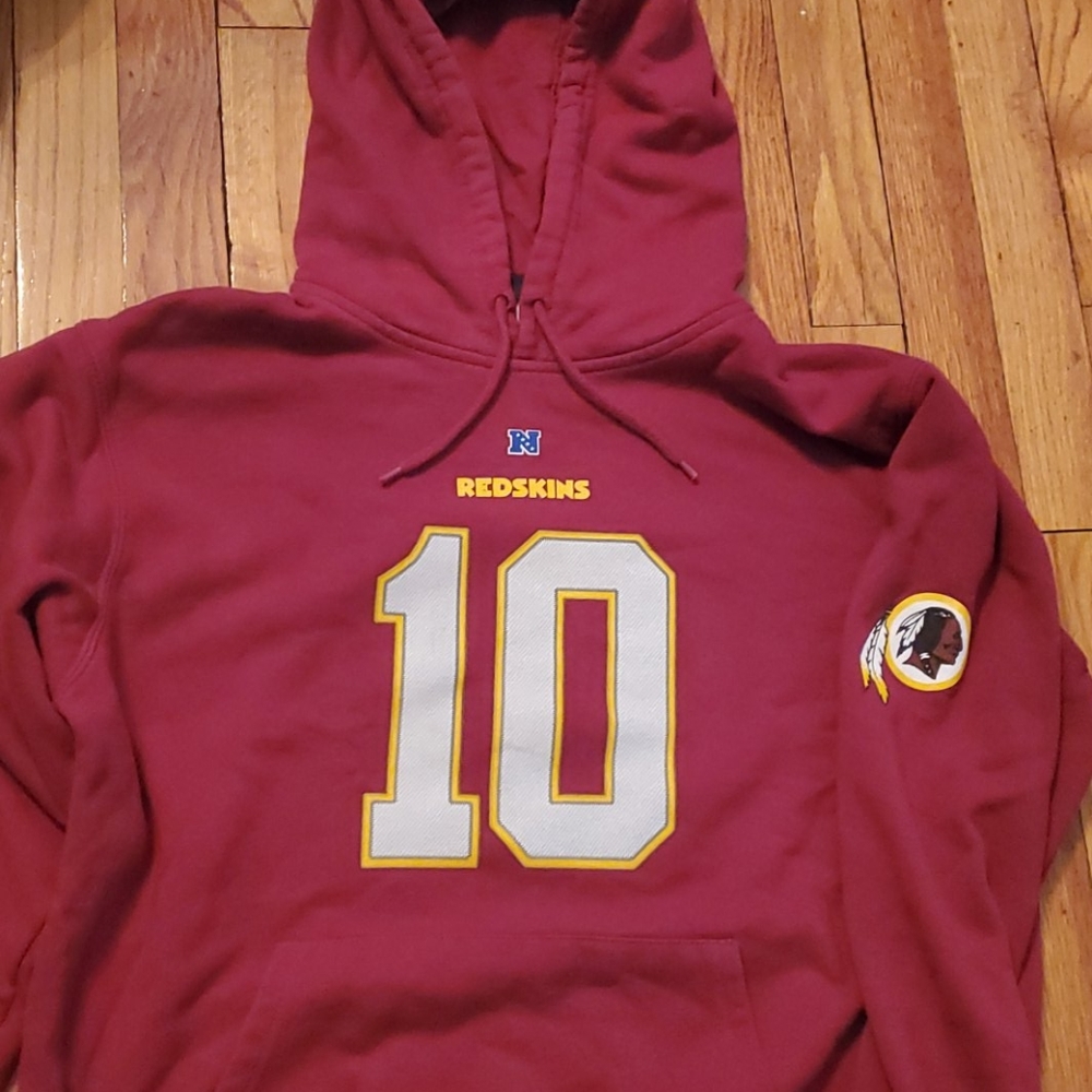 🔥Washington Reskins RETIRED Logo Sweatshirt 🔥